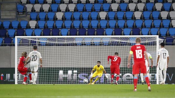 Игровой момент в матче Люксембург-Азербайджан. - Sputnik Азербайджан