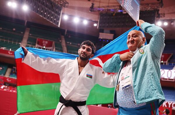 Дзюдоист Вугар Ширинли (60 килограммов) - победитель летних Паралимпийских игр Токио-2020 (золотая медаль). - Sputnik Азербайджан