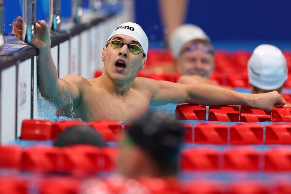 Пловец Вели Исрафилов - победитель (100 метров брассом) летних Паралимпийских игр Токио-2020 (золотая медаль). - Sputnik Азербайджан