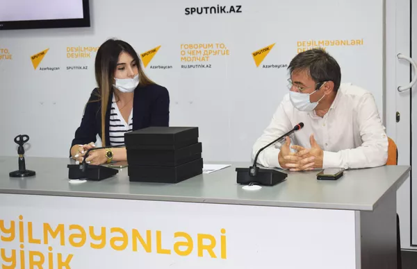 Всего на конкурс было прислано около сорока заявок от молодых журналистов и специалистов из стран Южного Кавказа в возрасте от 18 до 35 лет. - Sputnik Азербайджан