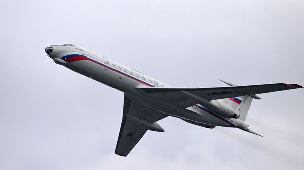 Самолет Ту-134 - Sputnik Азербайджан