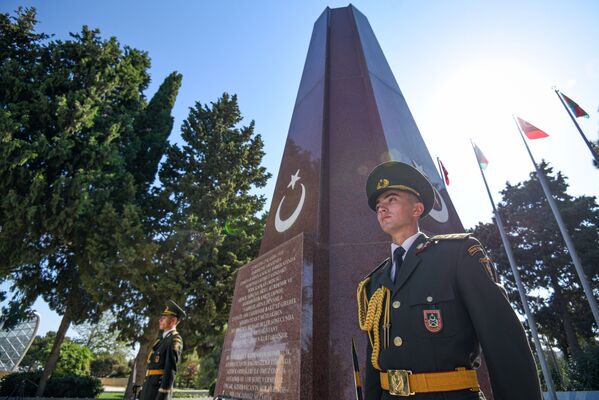 Мероприятие в связи со 103-й годовщиной освобождения города Кавказской исламской армией. - Sputnik Азербайджан