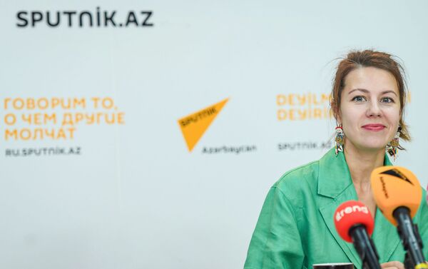 Российская джазовая певица Анна Кашина  - Sputnik Азербайджан