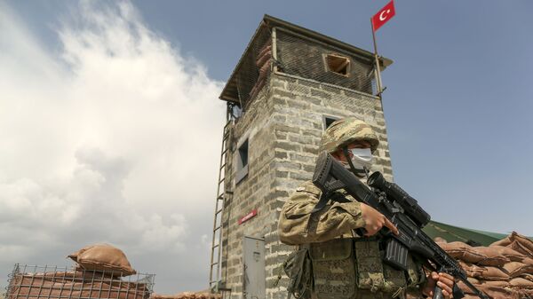 Турецкий солдат, фото из архива - Sputnik Азербайджан