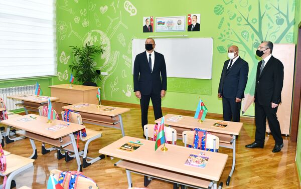 Президент Ильхам Алиев ознакомился с условиями, созданными в полной средней школе номер 71 Сабунчинского района - Sputnik Азербайджан