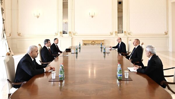Prezident İlham Əliyev İraqın neft nazirini qəbul edib - Sputnik Азербайджан