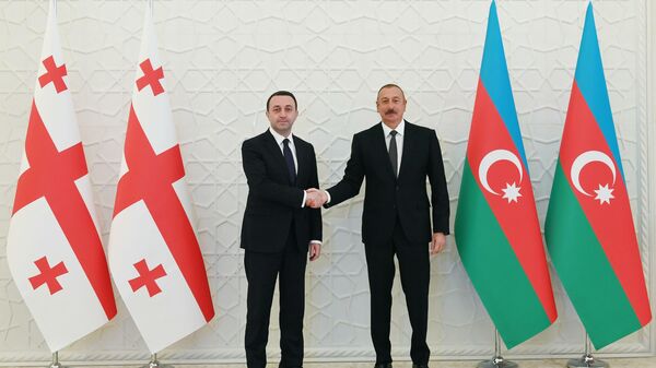 Встреча между Президентом Азербайджана Ильхамом Алиевым с визитом премьер-министром Грузии Ираклием Гарибашвили - Sputnik Азербайджан