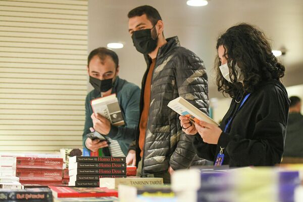 Основная цель мероприятия, наряду с увеличением интереса к чтению, заключается в пропаганде азербайджанской литературы, а также создании возможностей для сотрудничества между местными издательствами. - Sputnik Азербайджан