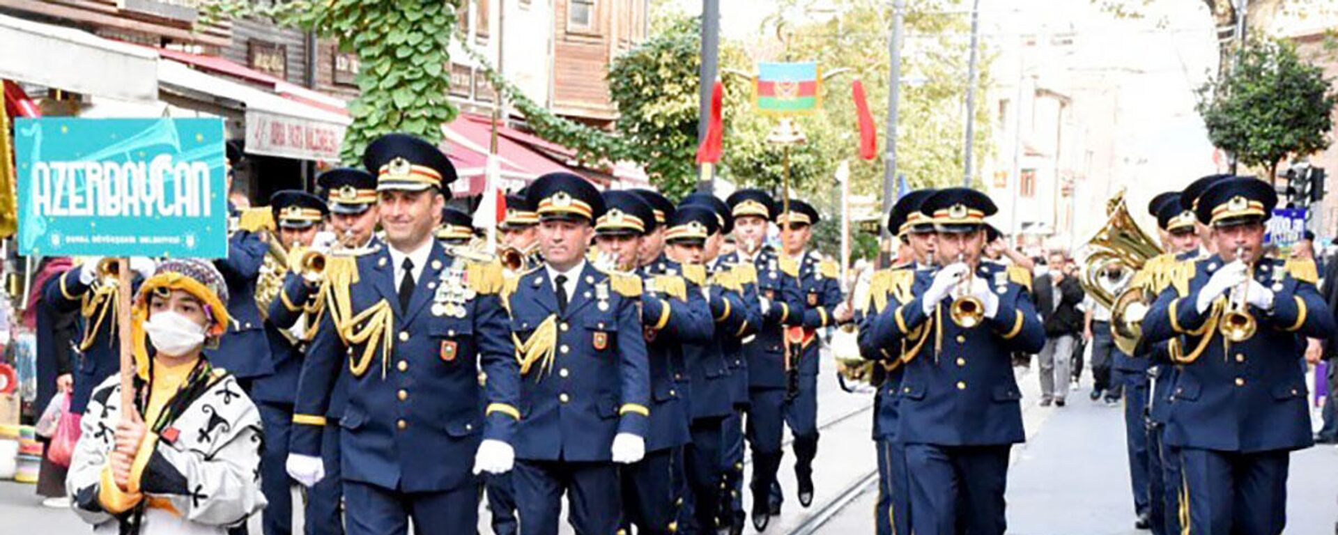 Hərbi Məktəbin orkestr heyəti Türkiyədə beynəlxalq festivalda iştirak edib - Sputnik Azərbaycan, 1920, 07.10.2021