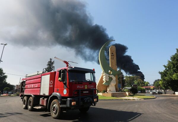 Пожар возник в одном из хранилищ бензола на объекте Захрани. - Sputnik Азербайджан