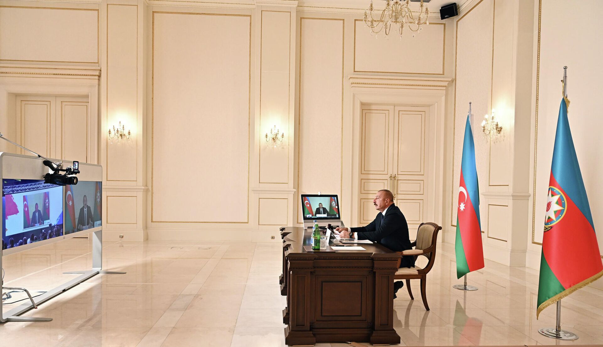  Президент Азербайджана, председатель Движения неприсоединения Ильхам Алиев в официальной части открытия мероприятия - Sputnik Азербайджан, 1920, 11.10.2021