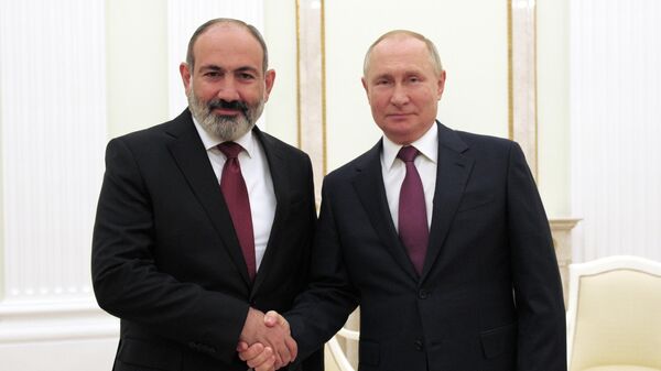Встреча президента РФ В. Путина с премьер-министром Армении Н. Пашиняном - Sputnik Azərbaycan