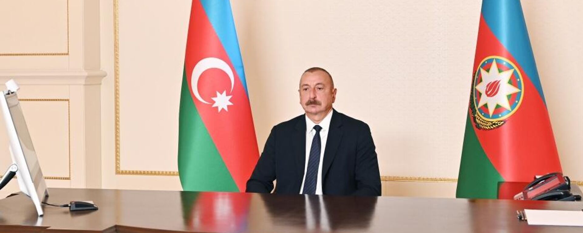Президент Азербайджана Ильхам Алиев 7 октября дал интервью итальянской газете La Repubblica - Sputnik Азербайджан, 1920, 13.10.2021