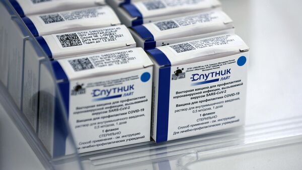 Российская вакцина от коронавирусной инфекции Спутник Лайт - Sputnik Азербайджан