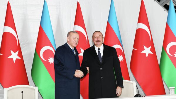 Президент Турции Реджеп Тайип Эрдоган и Президент Азербайджана Ильхам Алиев, фото из архива - Sputnik Азербайджан