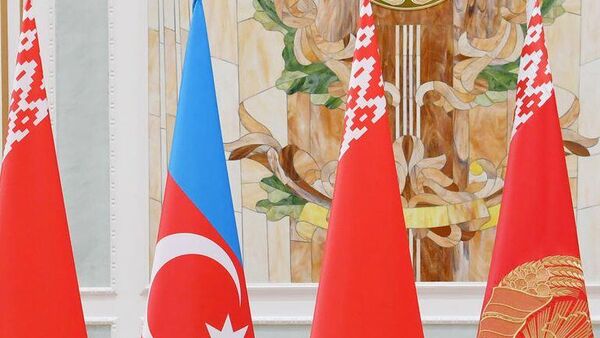 Флаг Азербайджана и Беларуси - Sputnik Азербайджан