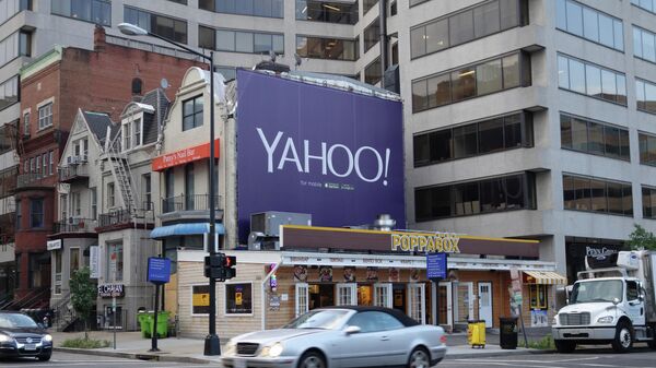 Рекламный щит компании Yahoo в Вашингтоне, фото из архива - Sputnik Азербайджан