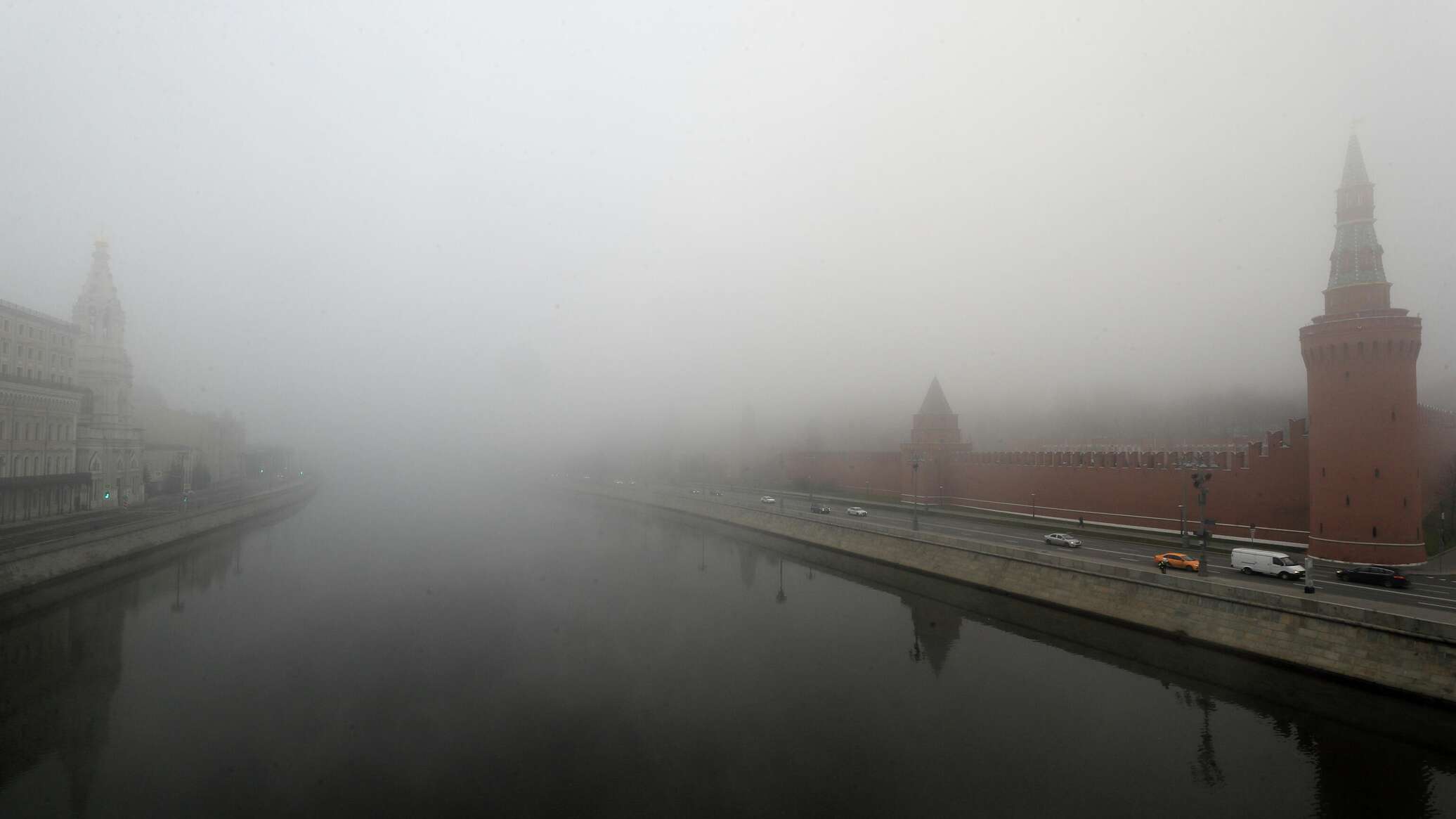 Видео Москва в тумане.