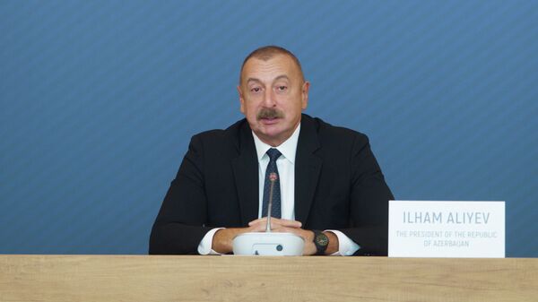 Prezident İlham Əliyev VIII Qlobal Bakı Forumunda - Sputnik Azərbaycan