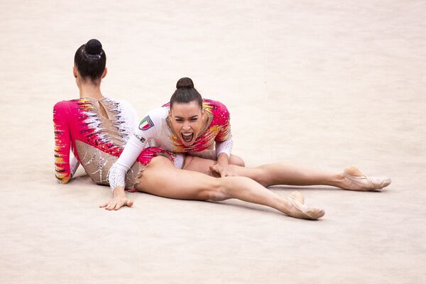 Алессия Маурелли из сборной Италии после выступления на чемпионате мира по художественной гимнастике в Японии. - Sputnik Азербайджан