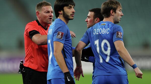 Отборочный матч чемпионата мира-2022 между футбольными сборными Азербайджана и Люксембурга - Sputnik Азербайджан