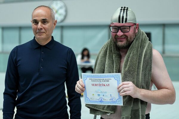 Представитель международного информационного агентства Sputnik Азербайджан Павел Антонов стал вторым. - Sputnik Азербайджан