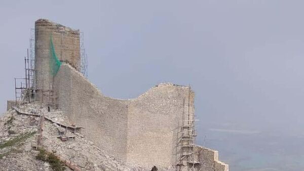 Реставрационные работы древней крепости Чираг-гала - Sputnik Азербайджан