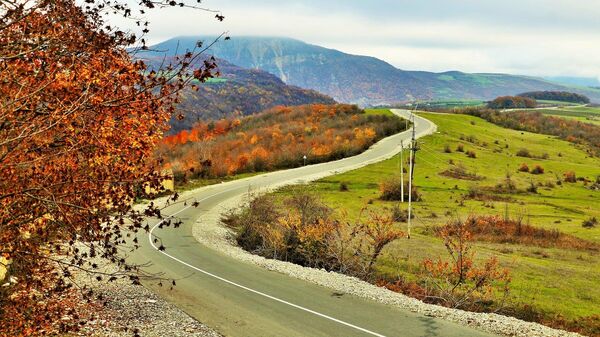 Вид на дорогу Басгал-Сулут, фото из архива - Sputnik Азербайджан