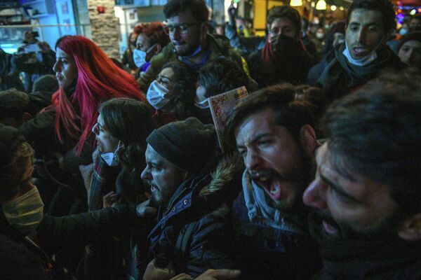 Оппозиция вывела людей на улицу. - Sputnik Азербайджан