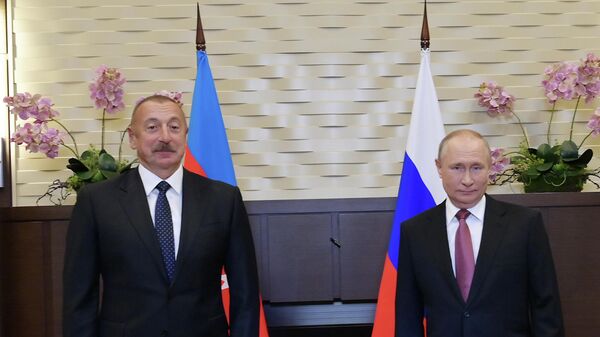 Rusiya prezidenti Vladimir Putin Azərbaycan prezidenti İlham Əliyevlə - Sputnik Azərbaycan