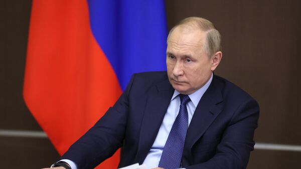 Президент РФ В. Путин провел совещание с членами правительства РФ - Sputnik Азербайджан