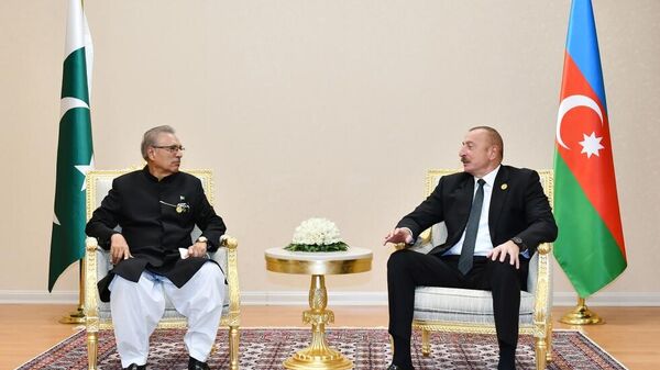 Prezident İlham Əliyevin Pakistan Prezidenti Arif Alvi ilə görüşü - Sputnik Azərbaycan