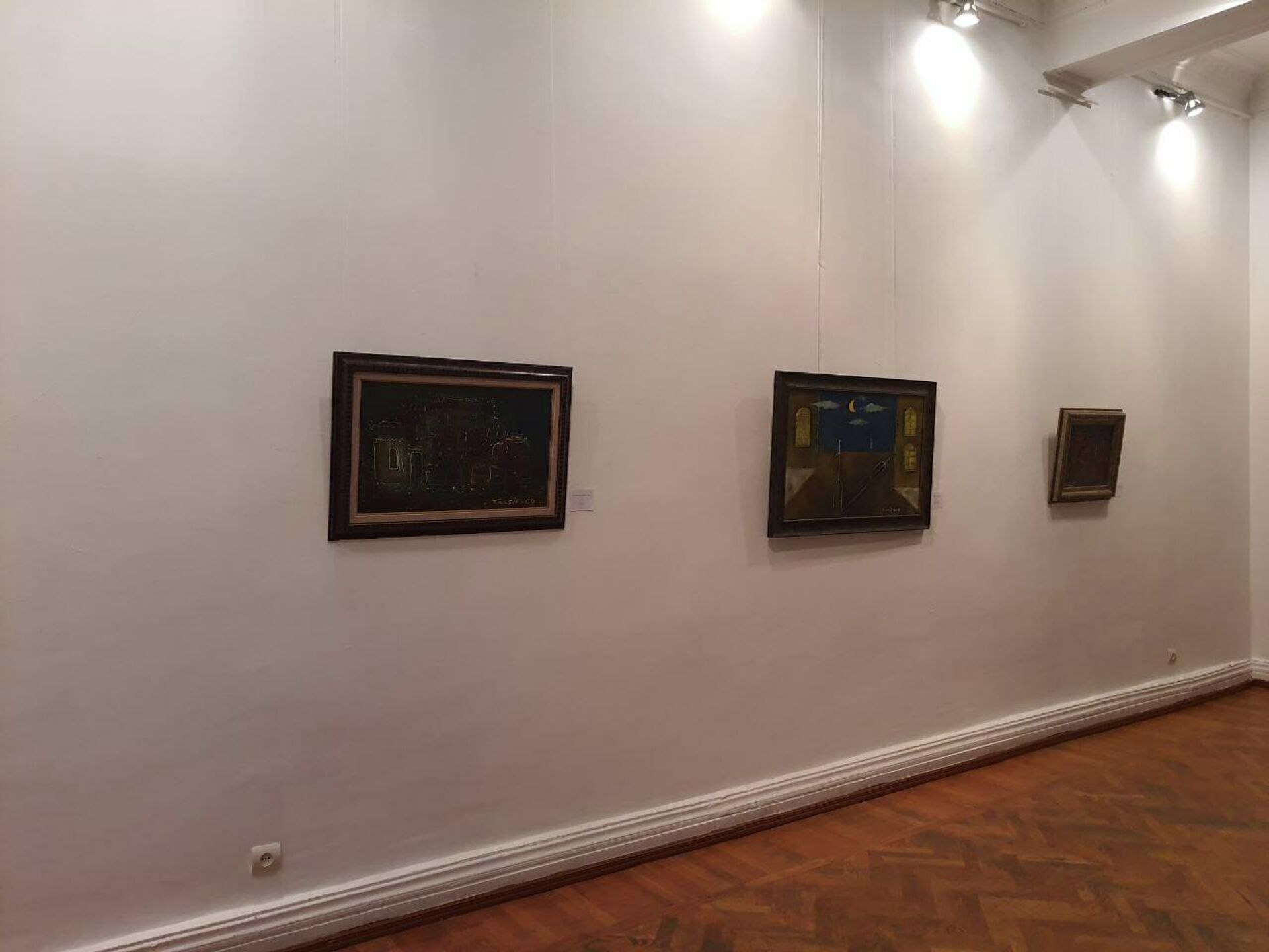 Персональная выставка Юсифа Мирзы в Галерее искусств Музейного центра - Sputnik Азербайджан, 1920, 06.12.2021