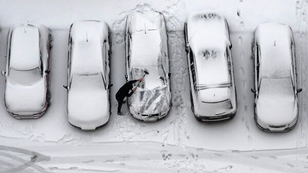 Снег на машинах, фото из архива - Sputnik Азербайджан