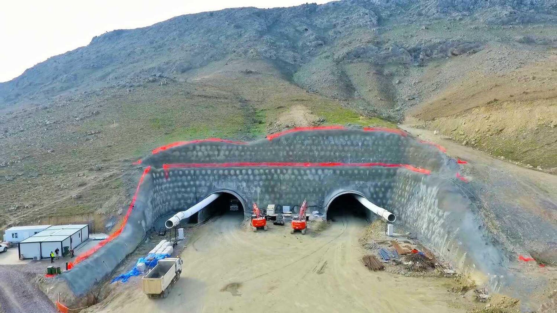 Строительство тоннелей на автодороге Горадиз-Джебраил-Зангилан-Агбен - Sputnik Азербайджан, 1920, 09.12.2021