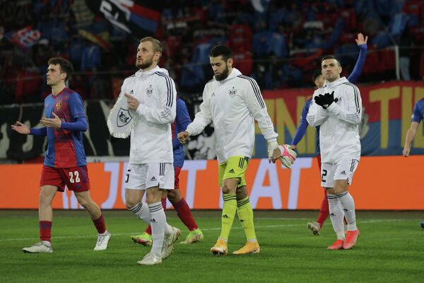 А на 63-й минуте подопечные Гурбана Гурбанова пропустили второй гол. - Sputnik Азербайджан