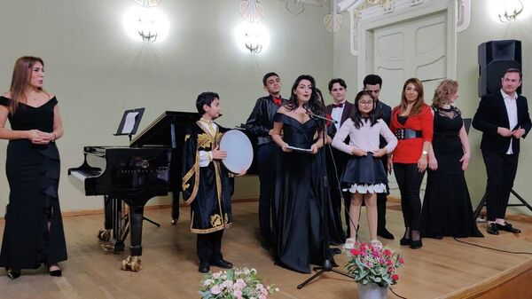 Участники проекта Азербайджанской государственной академической филармонии Gənclərə dəstək (Поддержка молодежи)  - Sputnik Азербайджан