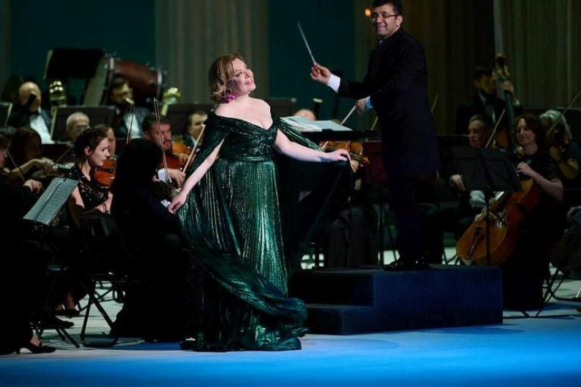 Екатерина Семенчук выступила с концертом в Большом театре оперы и балета Республики Беларусь - Sputnik Азербайджан, 1920, 19.12.2021