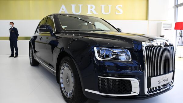 Автомобиль Aurus Senat - Sputnik Азербайджан