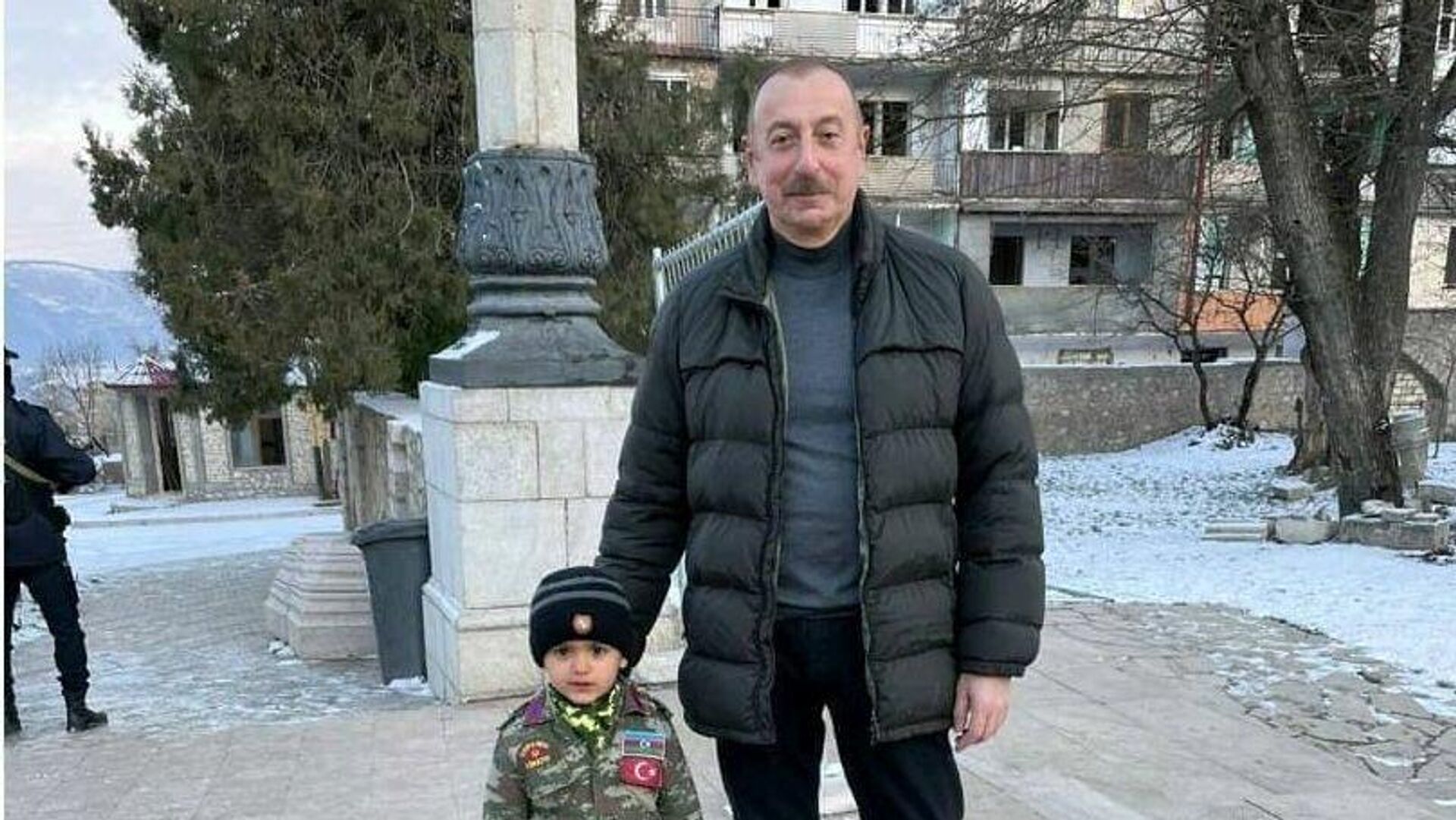 Ильхам Алиев встретился в Шуше с 4-летним генерал-лейтенантом - Sputnik Азербайджан, 1920, 25.12.2021