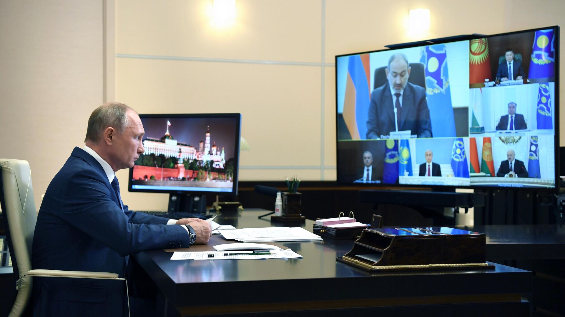 Президент РФ В. Путин провел сессию Совета коллективной безопасности ОДКБ - Sputnik Азербайджан, 1920, 10.01.2022