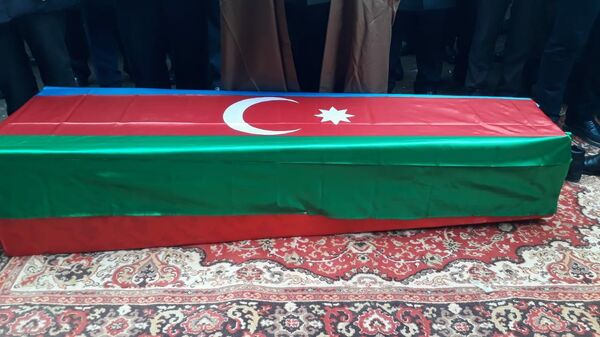 Похороны шехида, фото из архива - Sputnik Азербайджан