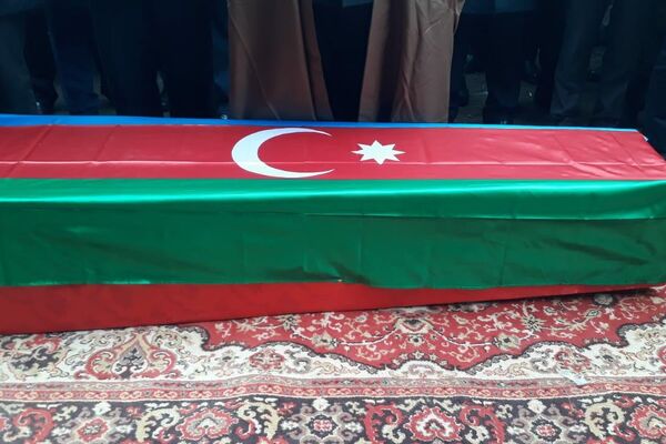 Похороны шехида Аяза Назарова - Sputnik Азербайджан