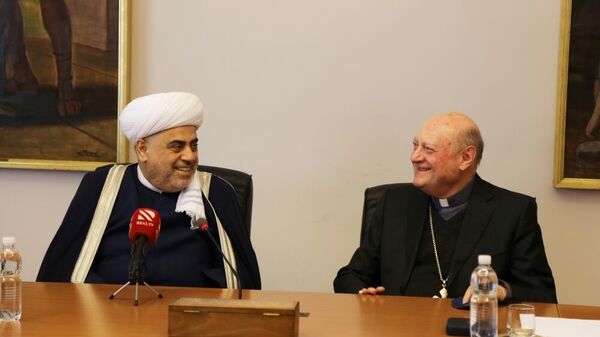 Шейх уль-ислам встретился с президентом Папского совета Ватикана по культуре - Sputnik Азербайджан