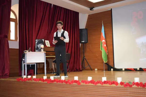 Larisa Məmmədovanın anım tədbirində Larisa Məmmədovanın anım tədbirində - Sputnik Azərbaycan