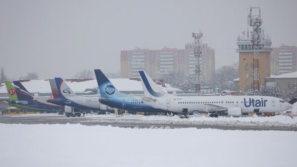 Аэропорт Краснодара закрыт из-за снегопада - Sputnik Азербайджан