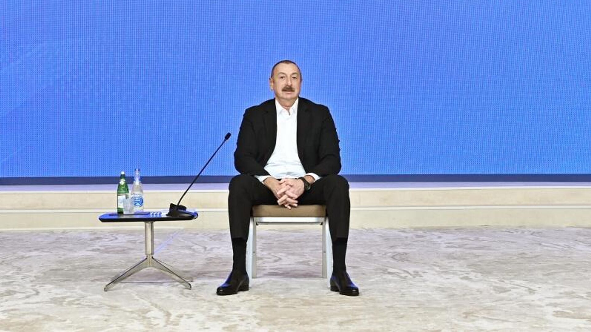 Ильхам Алиев принимает участие в Форуме молодежи - Sputnik Азербайджан, 1920, 02.02.2022