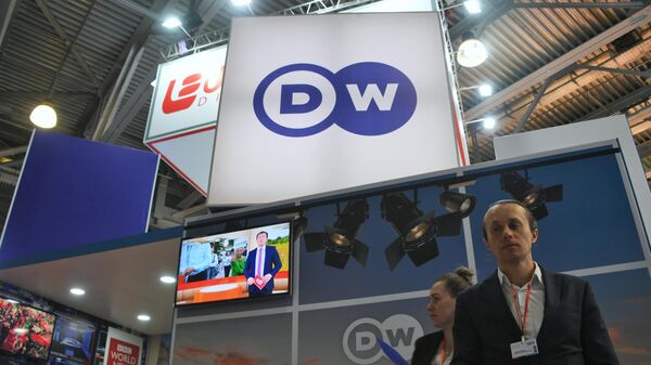 DW (Deutsche Welle) telekanalının stendi - Sputnik Azərbaycan
