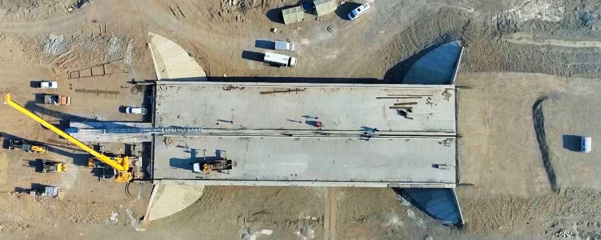 Строительство мостов на строящейся автомобильной дороге Барда-Агдам - Sputnik Азербайджан, 1920, 08.02.2022
