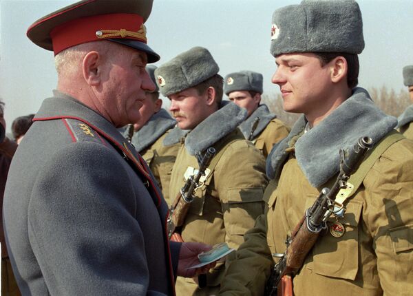 15 февраля 1989 года. Встреча на родной земле. - Sputnik Азербайджан